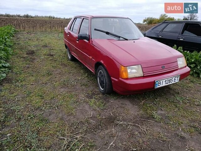 Красный ЗАЗ 1103 Славута, объемом двигателя 1.2 л и пробегом 132 тыс. км за 800 $, фото 5 на Automoto.ua