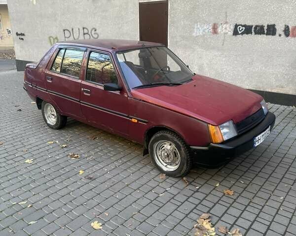 Червоний ЗАЗ 1103 Славута, об'ємом двигуна 1.2 л та пробігом 250 тис. км за 600 $, фото 3 на Automoto.ua