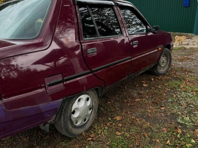 Красный ЗАЗ 1103 Славута, объемом двигателя 1.2 л и пробегом 195 тыс. км за 550 $, фото 4 на Automoto.ua