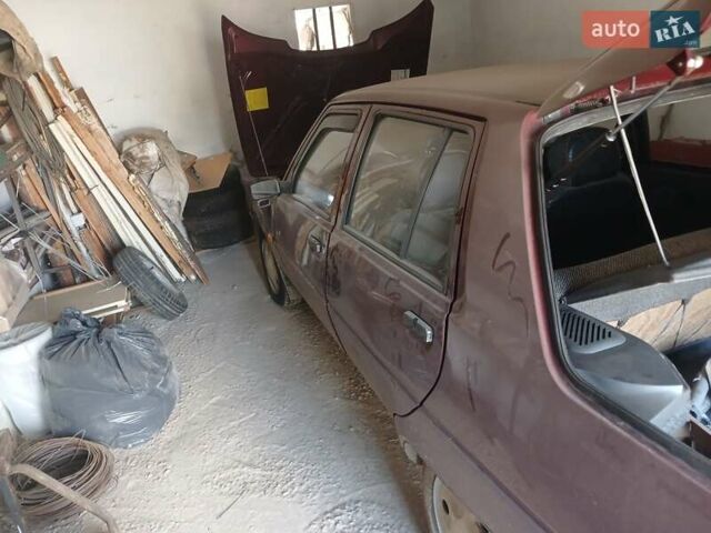Красный ЗАЗ 1103 Славута, объемом двигателя 1.19 л и пробегом 59 тыс. км за 1350 $, фото 6 на Automoto.ua