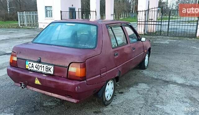 Красный ЗАЗ 1103 Славута, объемом двигателя 1.2 л и пробегом 174 тыс. км за 899 $, фото 4 на Automoto.ua