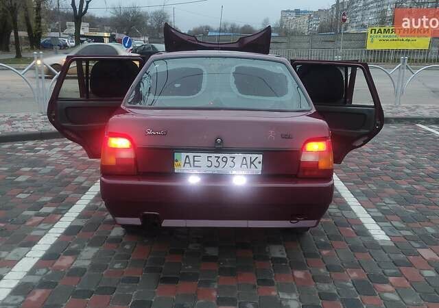 Красный ЗАЗ 1103 Славута, объемом двигателя 1.2 л и пробегом 150 тыс. км за 1300 $, фото 4 на Automoto.ua