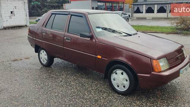 Красный ЗАЗ 1103 Славута, объемом двигателя 1.2 л и пробегом 99 тыс. км за 1100 $, фото 5 на Automoto.ua