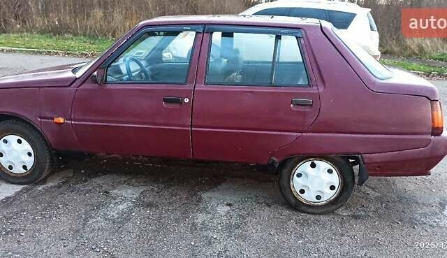 Красный ЗАЗ 1103 Славута, объемом двигателя 1.2 л и пробегом 174 тыс. км за 899 $, фото 3 на Automoto.ua