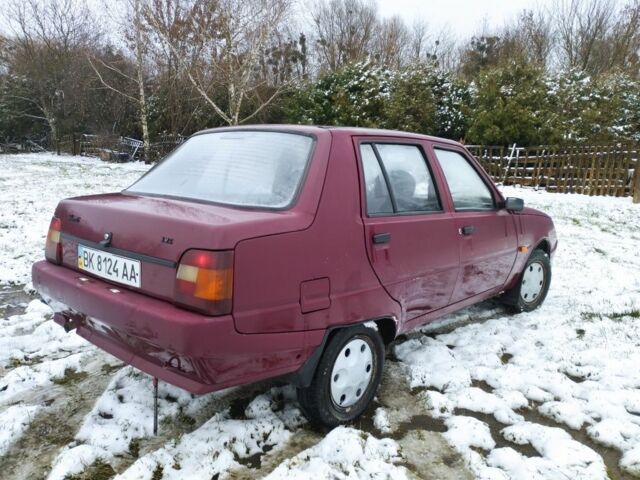 Красный ЗАЗ 1103 Славута, объемом двигателя 0 л и пробегом 170 тыс. км за 550 $, фото 6 на Automoto.ua