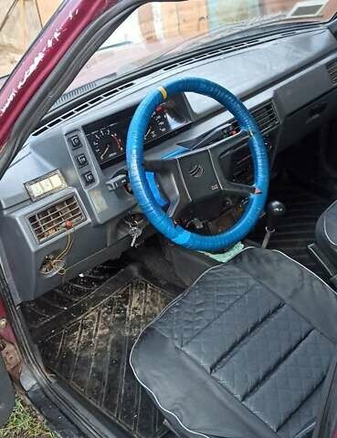 Красный ЗАЗ 1103 Славута, объемом двигателя 1.2 л и пробегом 174 тыс. км за 899 $, фото 5 на Automoto.ua