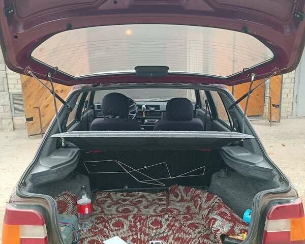 ЗАЗ 1103 Славута 2005 в Тернополе на Automoto.ua Красный ЗАЗ 1103 Славута, объемом двигателя 1.2 л и пробегом 60 тыс. км за 1000 $, фото 5 на Automoto.ua