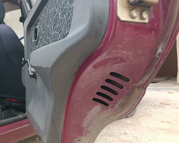 ЗАЗ 1103 Славута 2005 в Тернополе на Automoto.ua Красный ЗАЗ 1103 Славута, объемом двигателя 1.2 л и пробегом 60 тыс. км за 1000 $, фото 9 на Automoto.ua