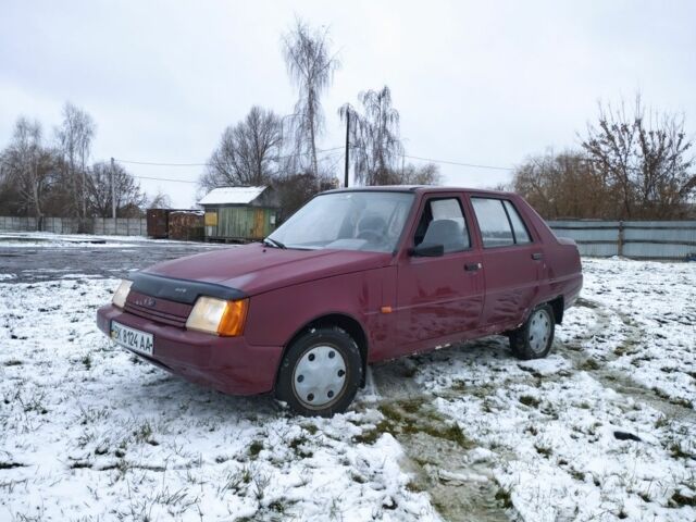 Красный ЗАЗ 1103 Славута, объемом двигателя 0 л и пробегом 170 тыс. км за 550 $, фото 2 на Automoto.ua