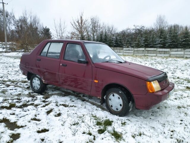 Красный ЗАЗ 1103 Славута, объемом двигателя 0 л и пробегом 170 тыс. км за 550 $, фото 1 на Automoto.ua