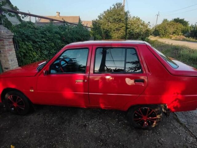 Красный ЗАЗ 1103 Славута, объемом двигателя 1.2 л и пробегом 156 тыс. км за 1100 $, фото 3 на Automoto.ua