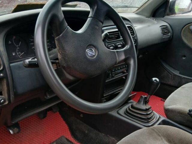 Червоний ЗАЗ 1103 Славута, об'ємом двигуна 1.2 л та пробігом 168 тис. км за 750 $, фото 3 на Automoto.ua