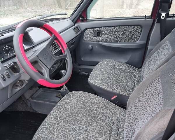 ЗАЗ 1103 Славута 2005 в Запорожье на Automoto.ua Красный ЗАЗ 1103 Славута, объемом двигателя 1.3 л и пробегом 56 тыс. км за 1800 $, фото 7 на Automoto.ua