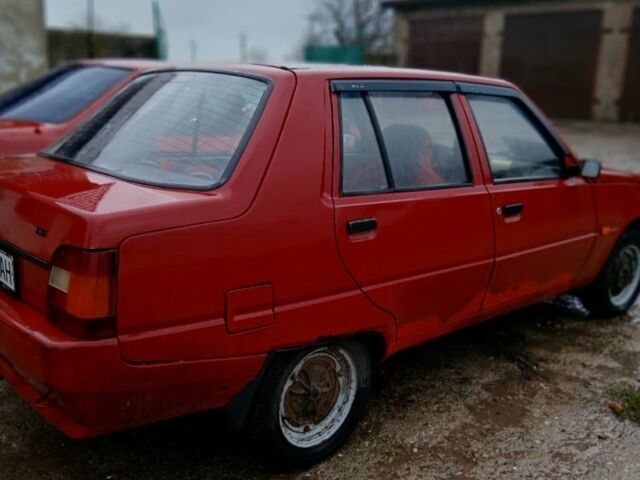 Червоний ЗАЗ 1103 Славута, об'ємом двигуна 1.2 л та пробігом 168 тис. км за 750 $, фото 4 на Automoto.ua