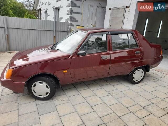 Красный ЗАЗ 1103 Славута, объемом двигателя 1.2 л и пробегом 120 тыс. км за 1250 $, фото 5 на Automoto.ua