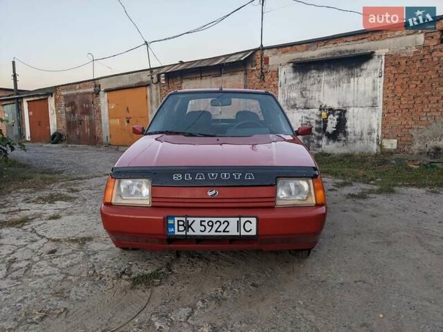 Красный ЗАЗ 1103 Славута, объемом двигателя 1.2 л и пробегом 73 тыс. км за 1100 $, фото 2 на Automoto.ua