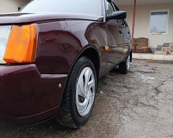 Красный ЗАЗ 1103 Славута, объемом двигателя 1.2 л и пробегом 100 тыс. км за 1100 $, фото 2 на Automoto.ua