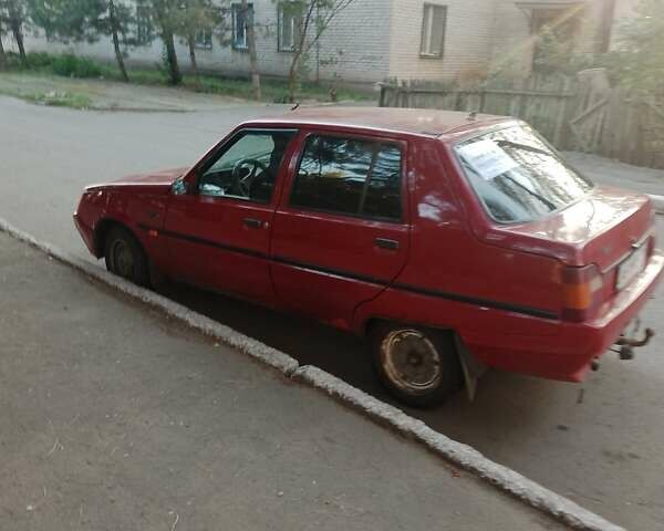 Червоний ЗАЗ 1103 Славута, об'ємом двигуна 1.2 л та пробігом 158 тис. км за 863 $, фото 2 на Automoto.ua