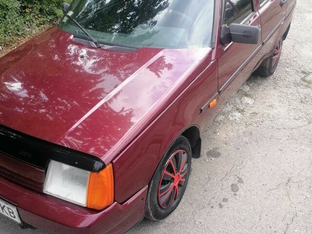 Красный ЗАЗ 1103 Славута, объемом двигателя 1.2 л и пробегом 117 тыс. км за 1000 $, фото 1 на Automoto.ua