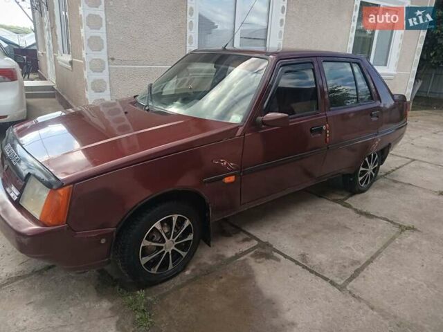 Красный ЗАЗ 1103 Славута, объемом двигателя 1.2 л и пробегом 67 тыс. км за 850 $, фото 2 на Automoto.ua