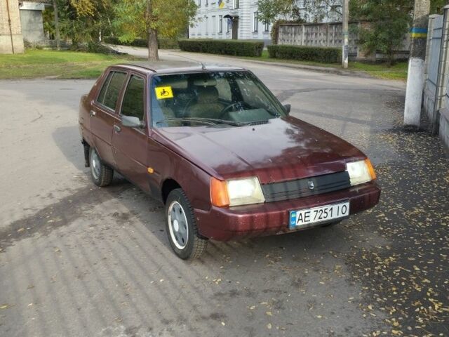 Красный ЗАЗ 1103 Славута, объемом двигателя 1.2 л и пробегом 16 тыс. км за 800 $, фото 10 на Automoto.ua