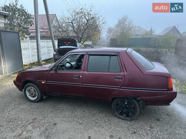 Красный ЗАЗ 1103 Славута, объемом двигателя 1.2 л и пробегом 158 тыс. км за 1300 $, фото 3 на Automoto.ua