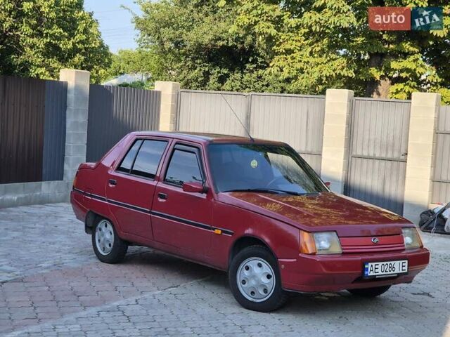 Красный ЗАЗ 1103 Славута, объемом двигателя 1.2 л и пробегом 150 тыс. км за 1199 $, фото 9 на Automoto.ua