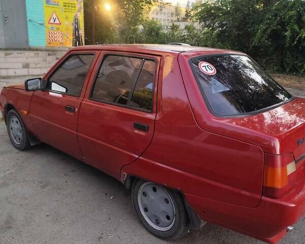 Красный ЗАЗ 1103 Славута, объемом двигателя 1.2 л и пробегом 104 тыс. км за 1000 $, фото 5 на Automoto.ua