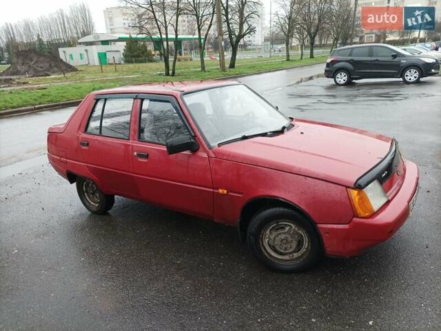 Красный ЗАЗ 1103 Славута, объемом двигателя 1.2 л и пробегом 132 тыс. км за 1100 $, фото 1 на Automoto.ua