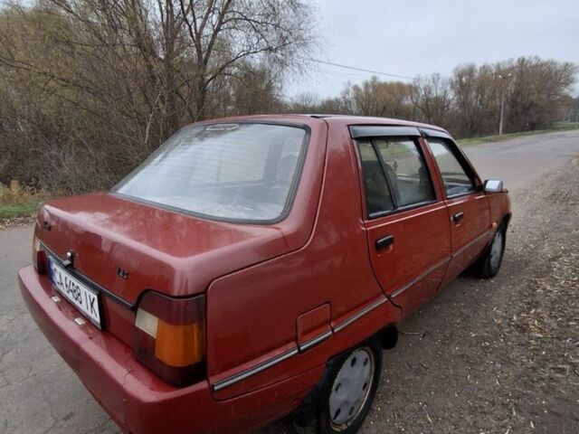 Красный ЗАЗ 1103 Славута, объемом двигателя 1.2 л и пробегом 65 тыс. км за 1050 $, фото 4 на Automoto.ua