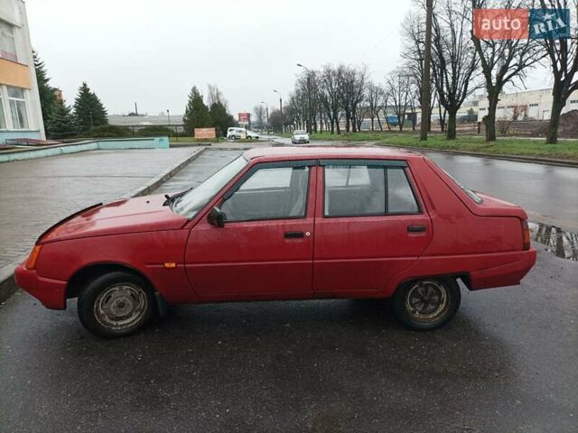 Красный ЗАЗ 1103 Славута, объемом двигателя 1.2 л и пробегом 132 тыс. км за 1100 $, фото 2 на Automoto.ua