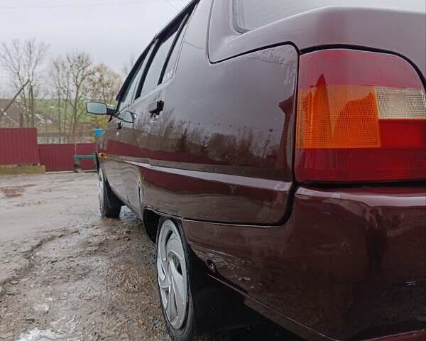 Красный ЗАЗ 1103 Славута, объемом двигателя 1.2 л и пробегом 100 тыс. км за 1100 $, фото 4 на Automoto.ua
