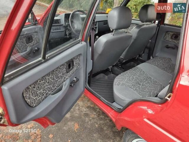 Красный ЗАЗ 1103 Славута, объемом двигателя 1.09 л и пробегом 47 тыс. км за 2100 $, фото 3 на Automoto.ua