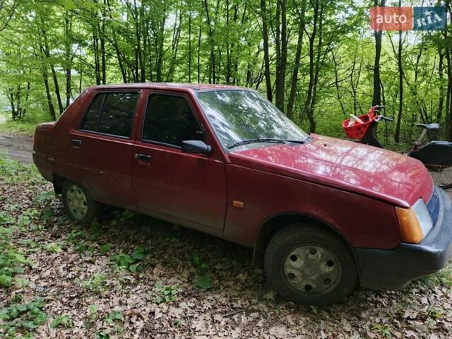 Красный ЗАЗ 1103 Славута, объемом двигателя 1.2 л и пробегом 100 тыс. км за 900 $, фото 2 на Automoto.ua