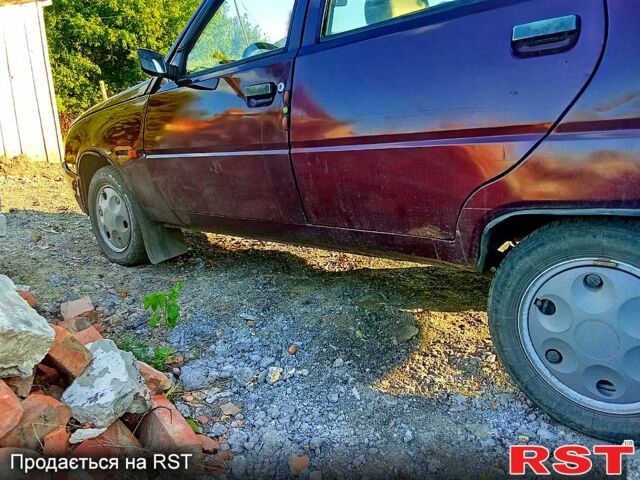Красный ЗАЗ 1103 Славута, объемом двигателя 1.2 л и пробегом 190 тыс. км за 1250 $, фото 3 на Automoto.ua