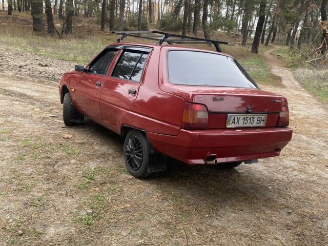 Красный ЗАЗ 1103 Славута, объемом двигателя 1.2 л и пробегом 140 тыс. км за 1200 $, фото 3 на Automoto.ua