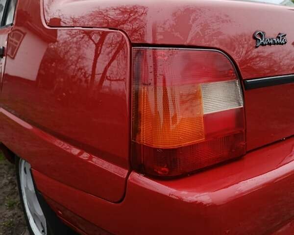 Красный ЗАЗ 1103 Славута, объемом двигателя 1.09 л и пробегом 48 тыс. км за 2350 $, фото 2 на Automoto.ua