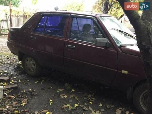 Красный ЗАЗ 1103 Славута, объемом двигателя 1.2 л и пробегом 119 тыс. км за 850 $, фото 1 на Automoto.ua