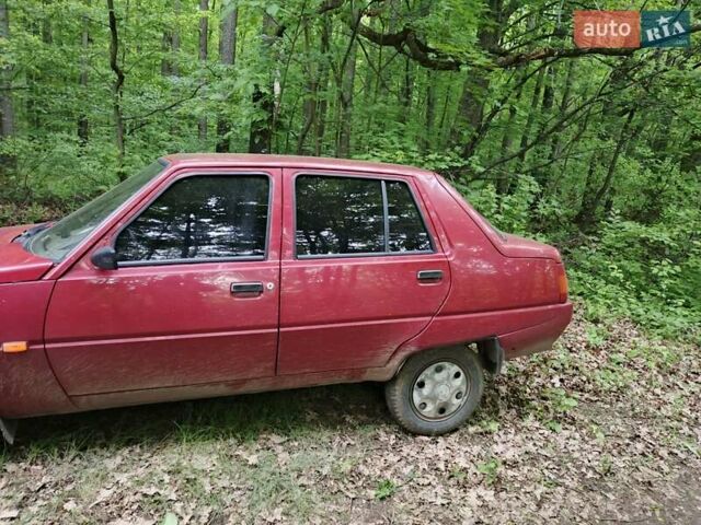 Красный ЗАЗ 1103 Славута, объемом двигателя 1.2 л и пробегом 100 тыс. км за 900 $, фото 1 на Automoto.ua