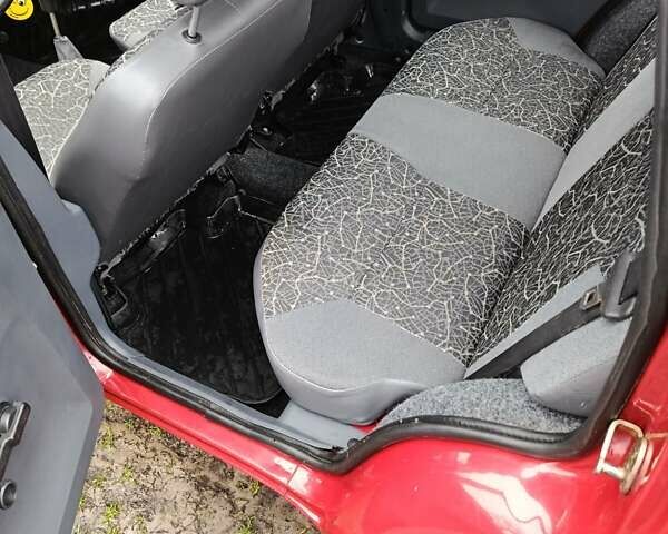 Красный ЗАЗ 1103 Славута, объемом двигателя 1.09 л и пробегом 48 тыс. км за 2350 $, фото 1 на Automoto.ua