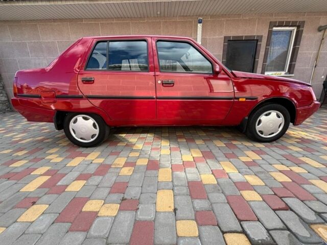 Красный ЗАЗ 1103 Славута, объемом двигателя 1.2 л и пробегом 31 тыс. км за 1500 $, фото 3 на Automoto.ua