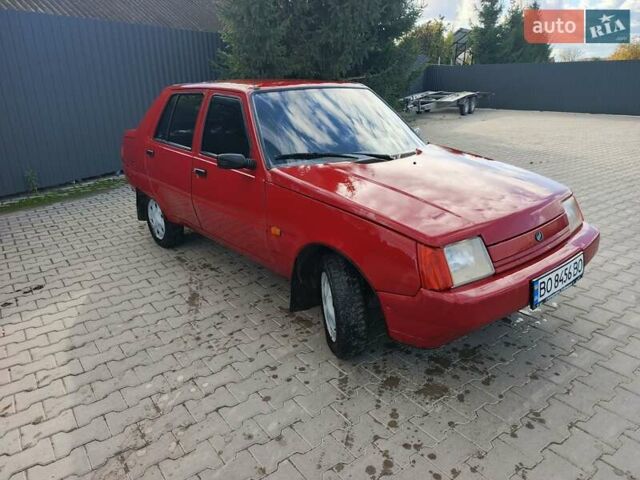 Красный ЗАЗ 1103 Славута, объемом двигателя 1.2 л и пробегом 140 тыс. км за 1200 $, фото 1 на Automoto.ua