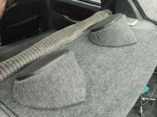 Красный ЗАЗ 1103 Славута, объемом двигателя 0 л и пробегом 61 тыс. км за 1664 $, фото 4 на Automoto.ua