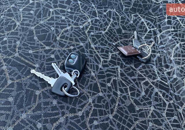 Красный ЗАЗ 1103 Славута, объемом двигателя 1.2 л и пробегом 166 тыс. км за 1350 $, фото 27 на Automoto.ua