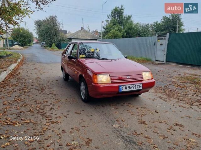 Красный ЗАЗ 1103 Славута, объемом двигателя 1.09 л и пробегом 47 тыс. км за 2100 $, фото 5 на Automoto.ua