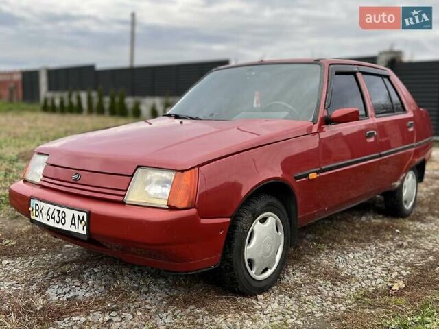 Красный ЗАЗ 1103 Славута, объемом двигателя 1.3 л и пробегом 120 тыс. км за 1300 $, фото 9 на Automoto.ua