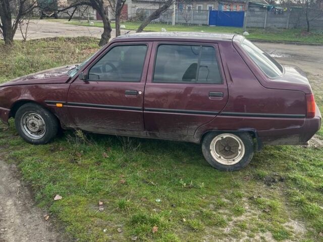 Красный ЗАЗ 1103 Славута, объемом двигателя 1.2 л и пробегом 100 тыс. км за 1250 $, фото 4 на Automoto.ua