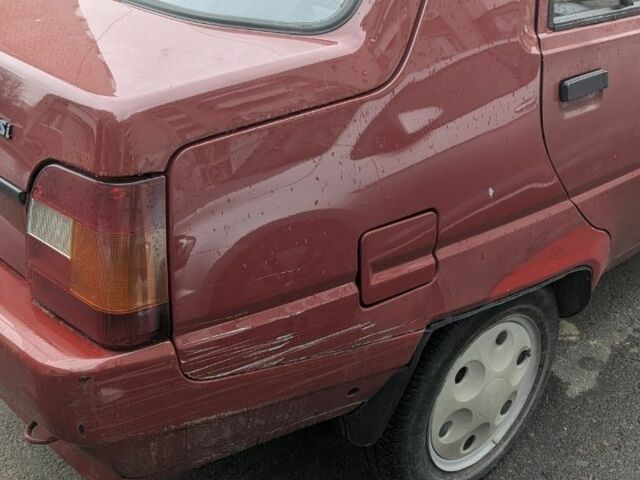 Красный ЗАЗ 1103 Славута, объемом двигателя 1.3 л и пробегом 27 тыс. км за 1700 $, фото 3 на Automoto.ua