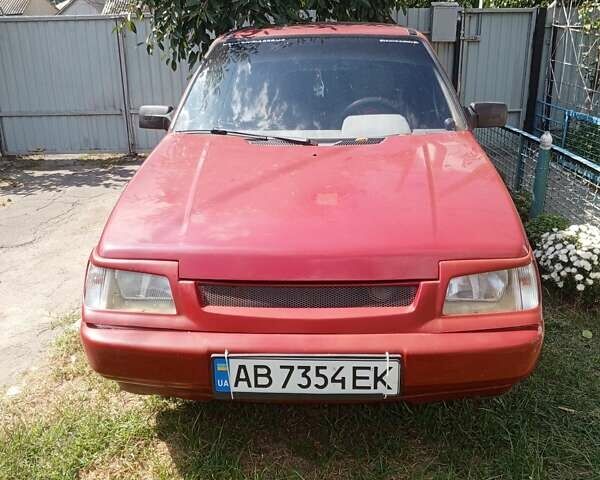 Красный ЗАЗ 1103 Славута, объемом двигателя 1.3 л и пробегом 126 тыс. км за 900 $, фото 4 на Automoto.ua