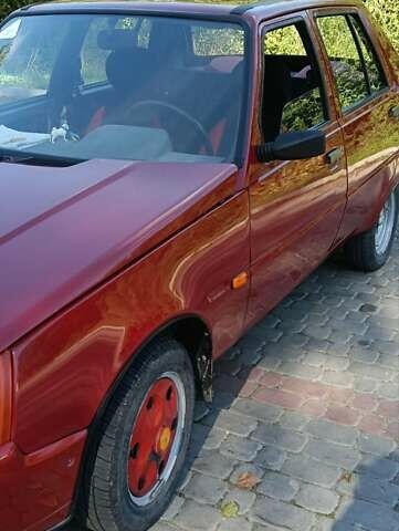 ЗАЗ 1103 Славута 2009 в Волочиске на Automoto.ua Красный ЗАЗ 1103 Славута, объемом двигателя 1.2 л и пробегом 38 тыс. км за 1550 $, фото 5 на Automoto.ua
